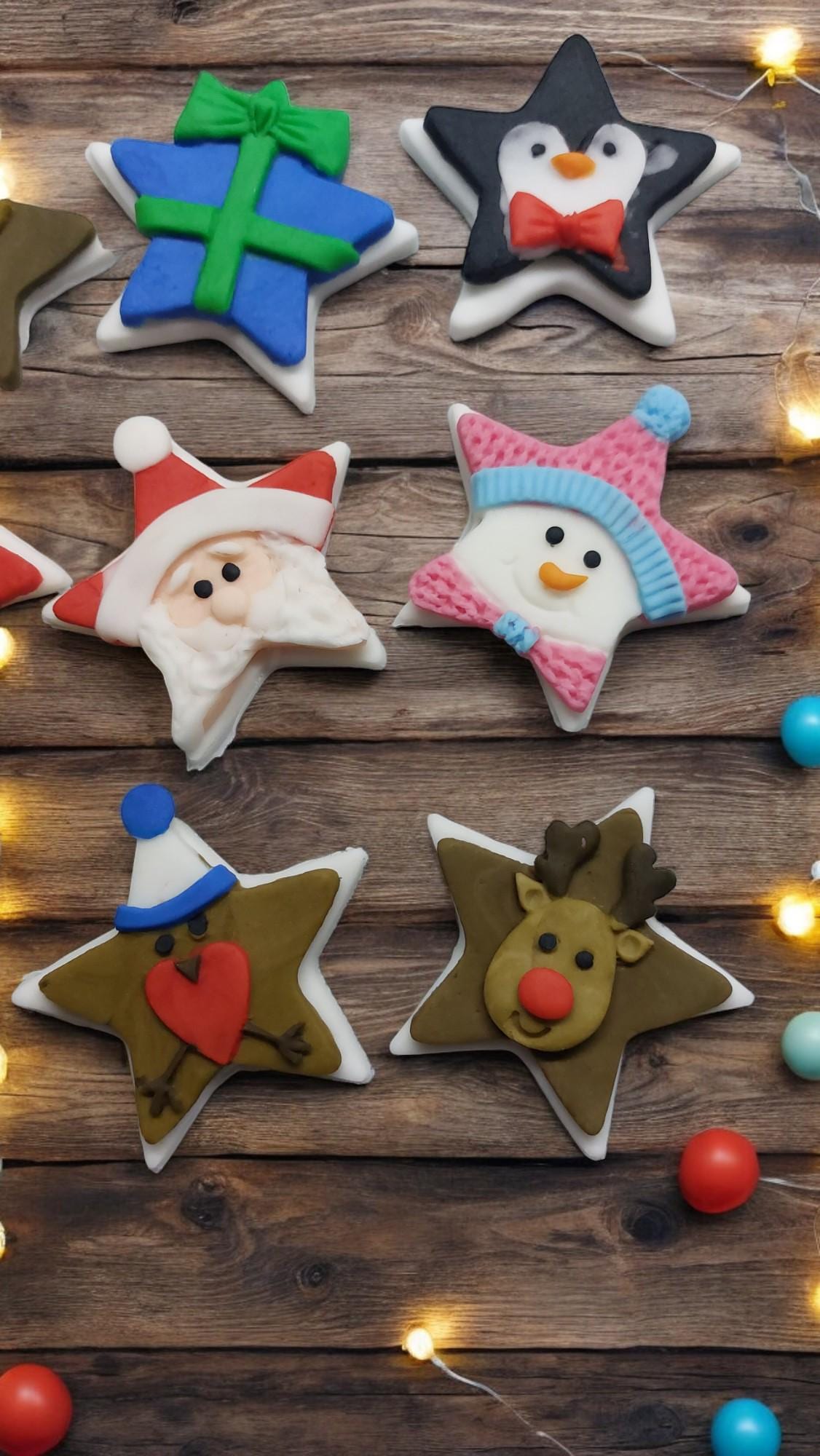 Edible Festive star Christmas cupcake topper decorations vegan