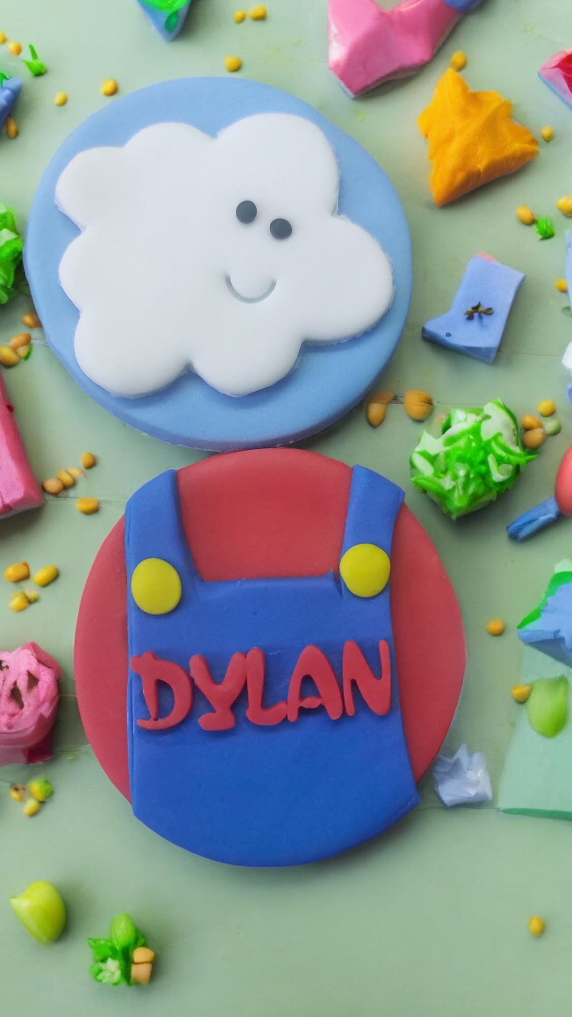 Super Mario Luigi Fondant cupcake toppers (Vegan)