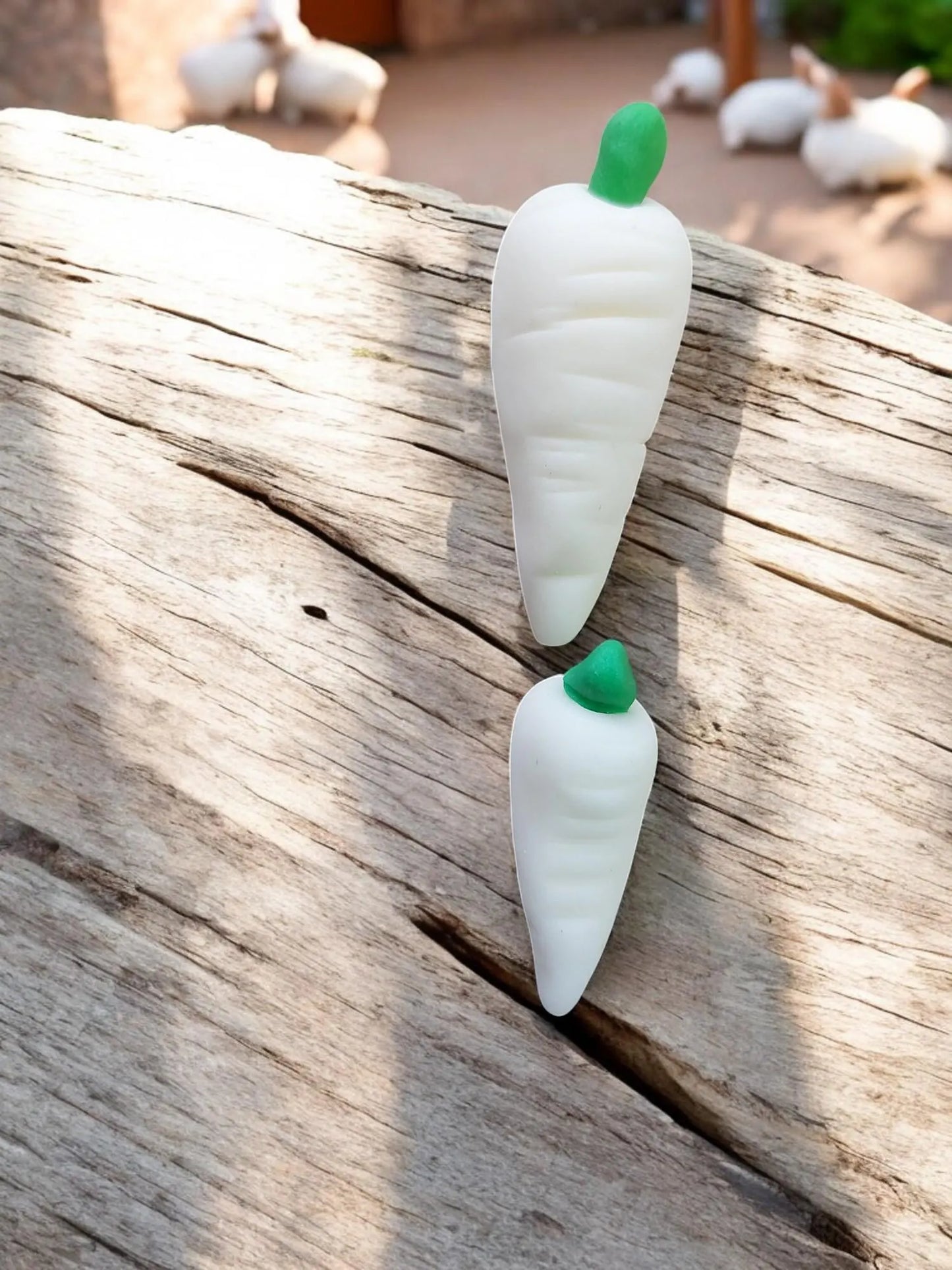 12 / 24 Edible Fondant Carrots / Parnsips Vegan