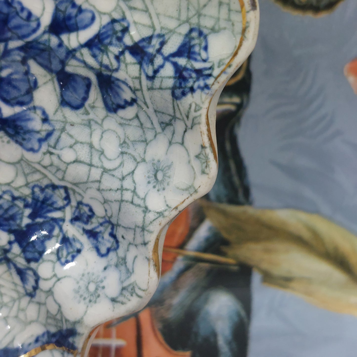 Stunning Antique Chinoiserie Flow Plate with a Bird & Nest Design, Gold Gilt Rim
