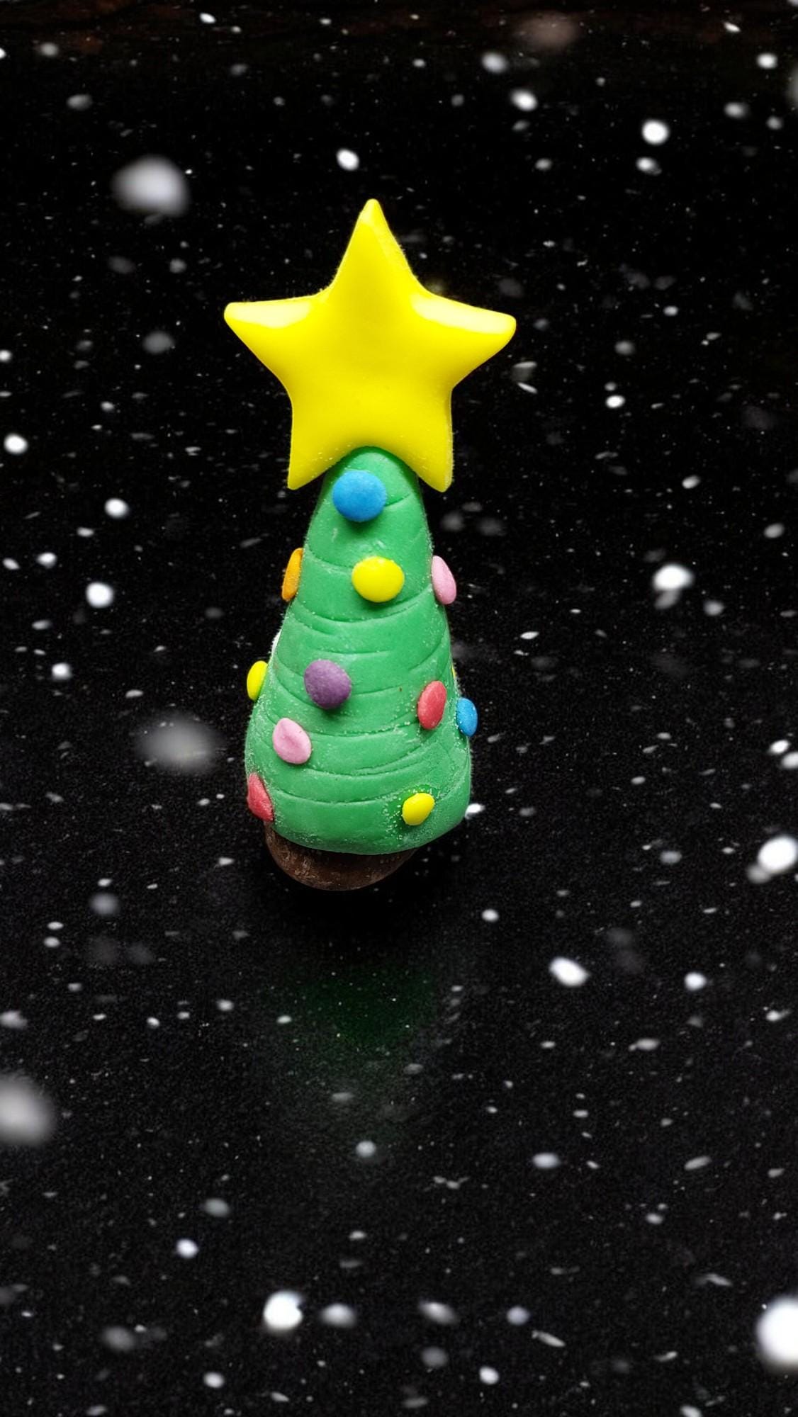 Handmade edible Fondant Christmas Nativity scene - Xmas Cake/Vegan