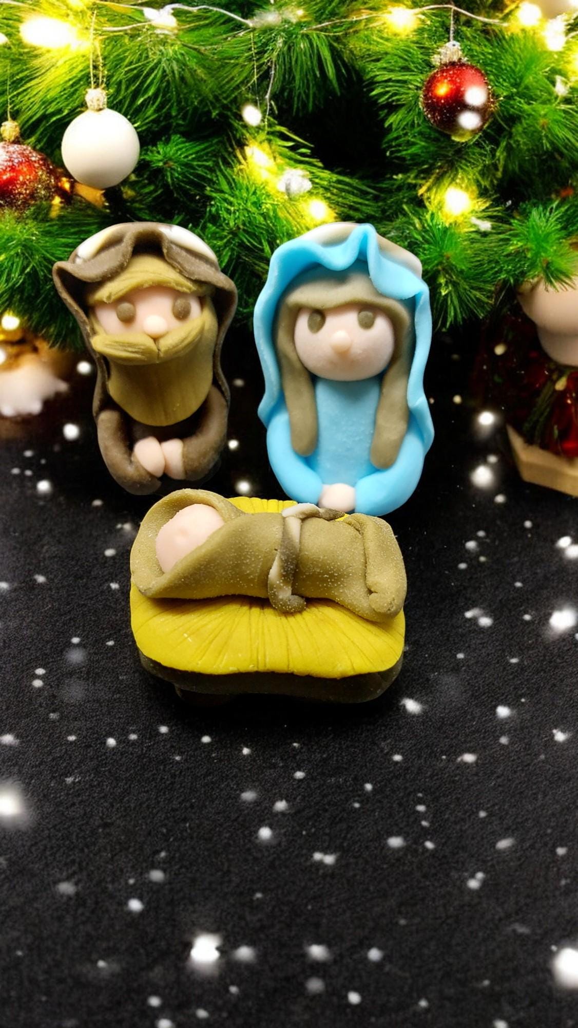 Handmade edible Fondant Christmas Nativity scene - Xmas Cake/Vegan