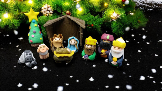 Handmade edible Fondant Christmas Nativity scene - Xmas Cake/Vegan