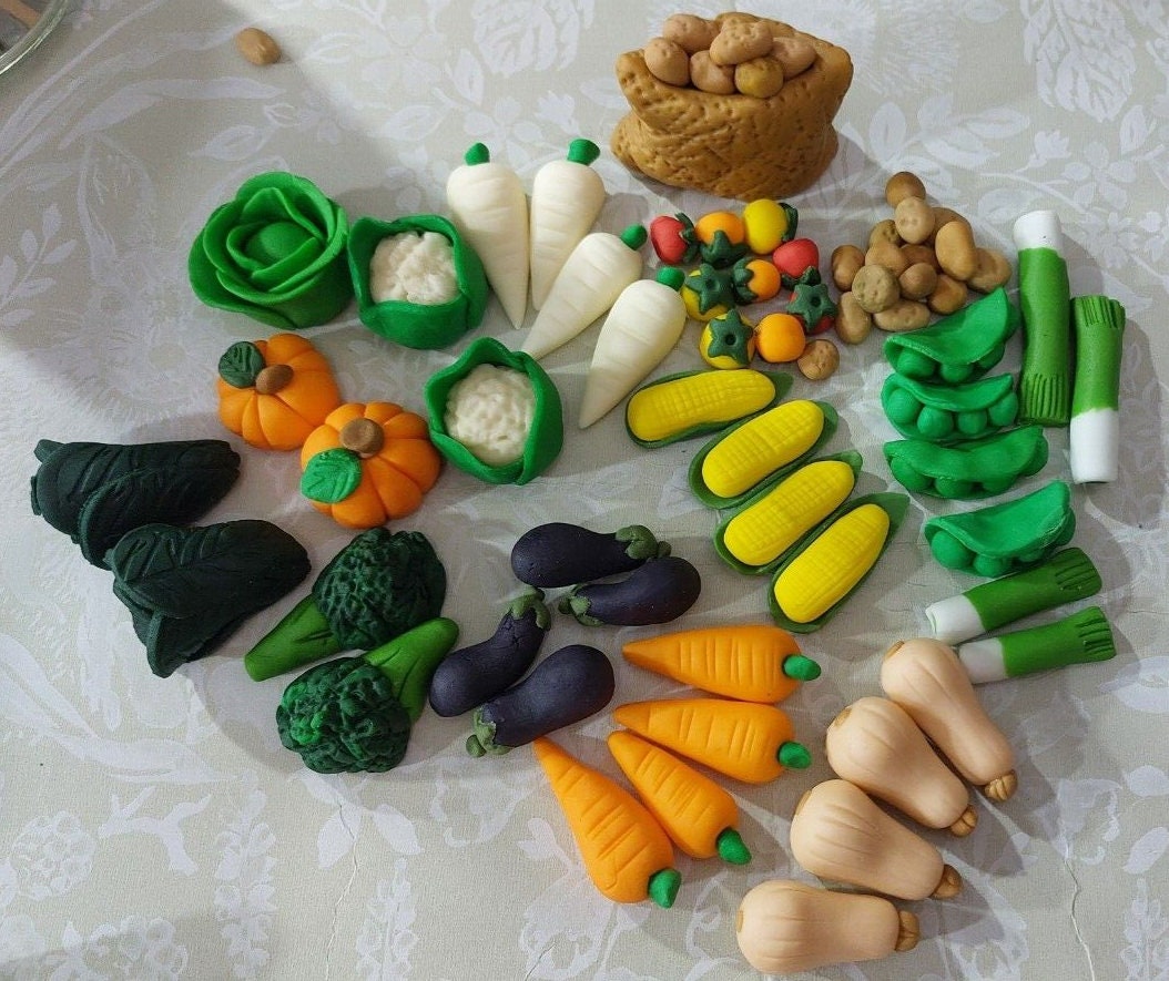 MINI Vegan 3D Edible sugar vegetables gardening birthday allotment Peter Rabbit
